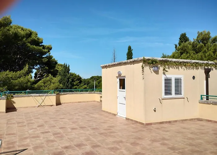 Old Captain\'S Apartments - In A Pine Wood By The Sea And Tennis Courts