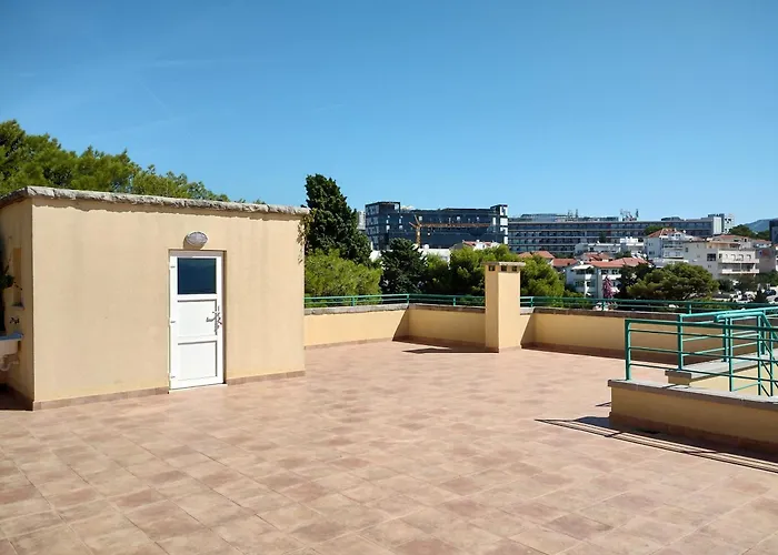 Old Captain\'S Apartments - In A Pine Wood By The Sea And Tennis Courts