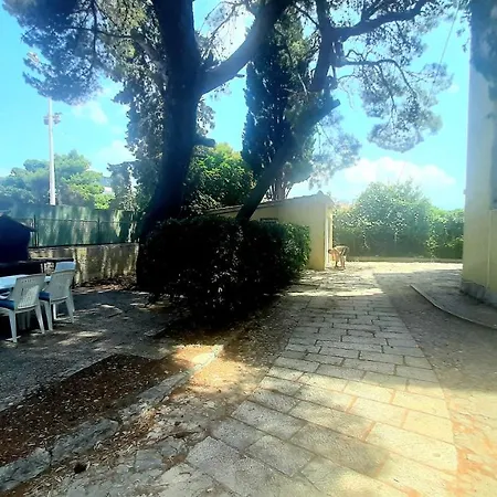 Old Captain'S Apartments - In A Pine Wood By The Sea And Tennis Courts Split Extérieur photo